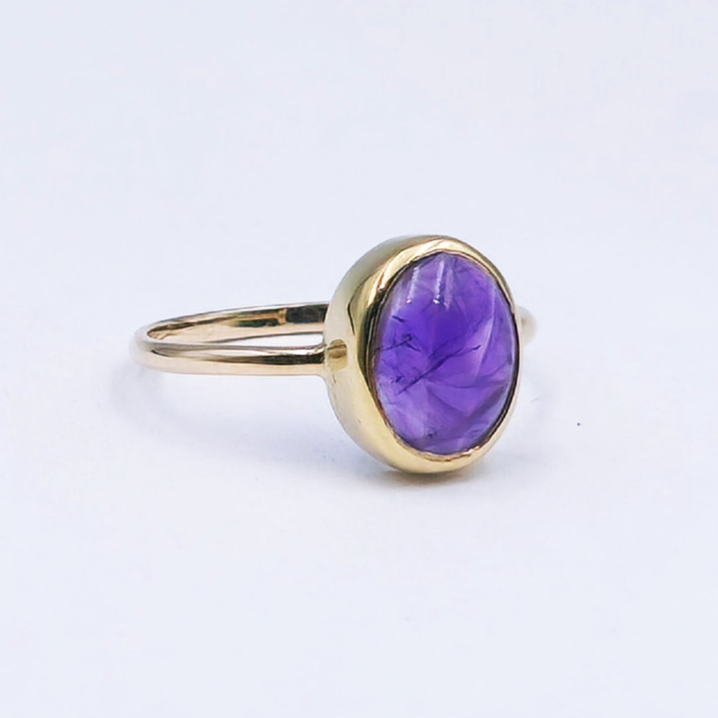Amethyst Cabochon Ring – 9ct Yellow Gold