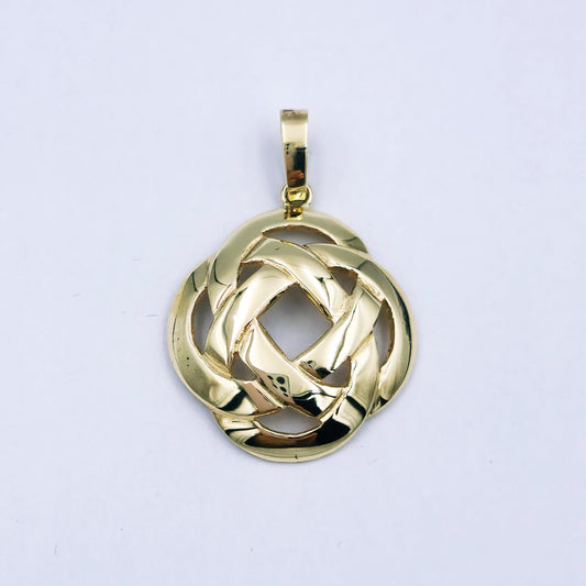 9ct yellow gold pendant featuring a hand-pierced Celtic knot design, approx. 2.4cm in diameter, weighing approximately 4g.